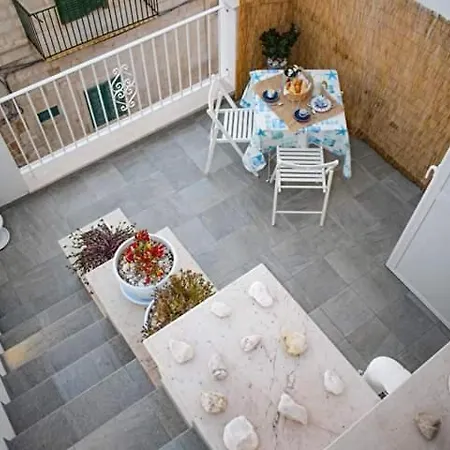 Апартаменты F&l House